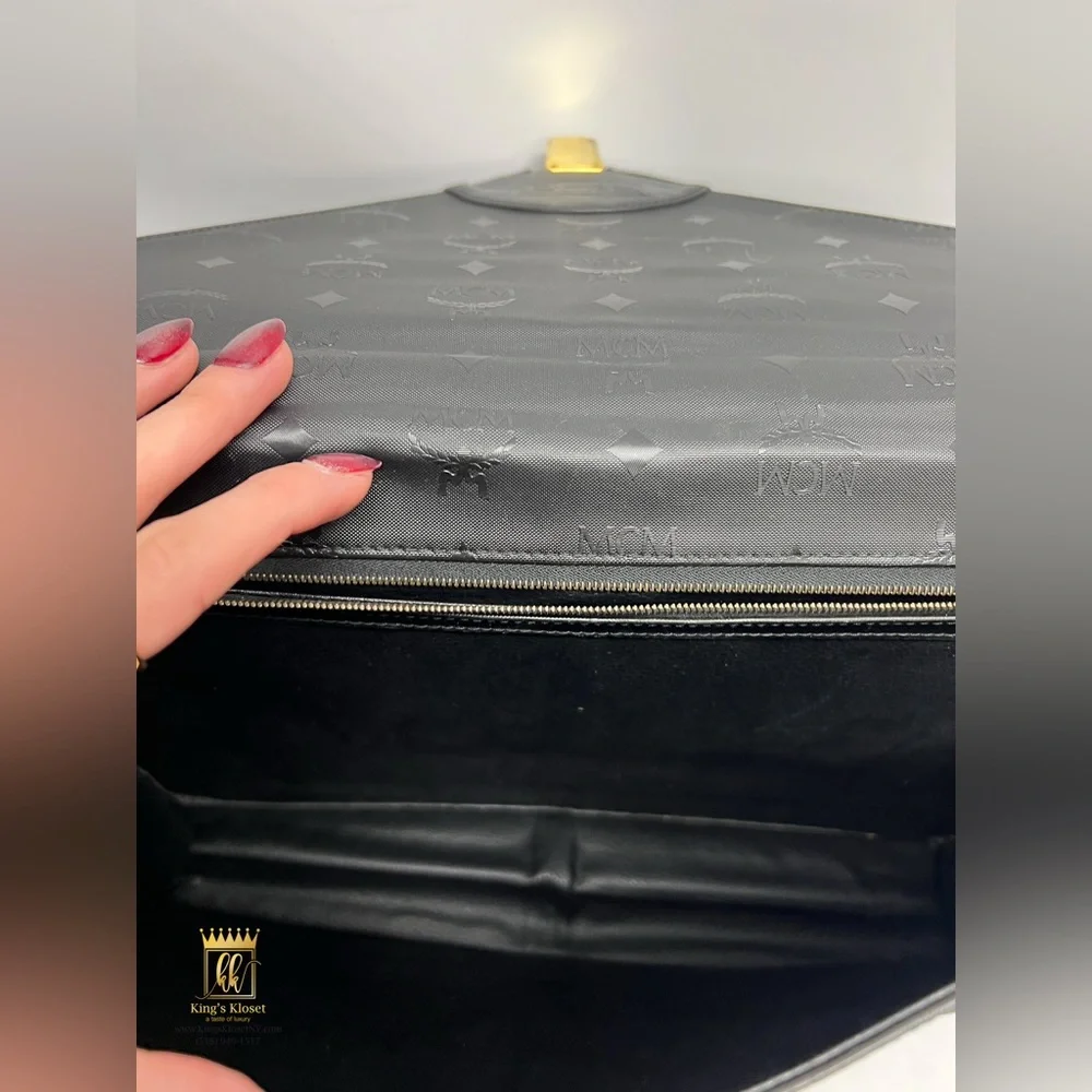 MCM document bag - Picture 9 of 16